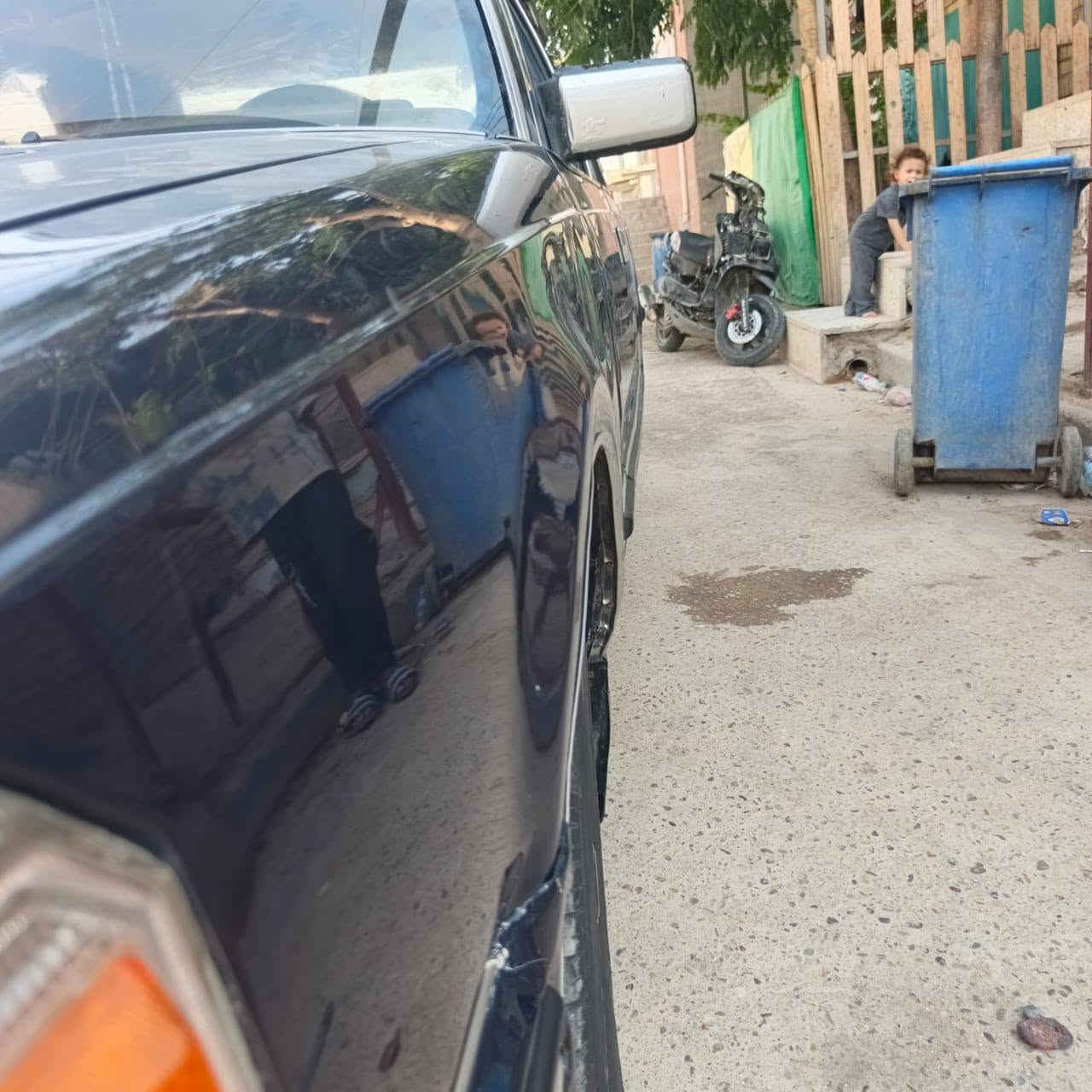 سلام عليكم سياره سوبر موديل 85 سياره مال جناي 
سياره محرك تلتاراف بطه كير وكسنت بل جيس 
جمال كبال العين 
السعر 56 و بيهه مجال شي بسيط 
مكان بغداد حي ور للستفسار 
***********
