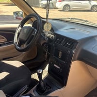 بيجو مكفوله من كلشي موديل ٢٠٢٣ ماشيه ٥٢ الف رقم بغداد حره السعر ٧٠ وبي...
