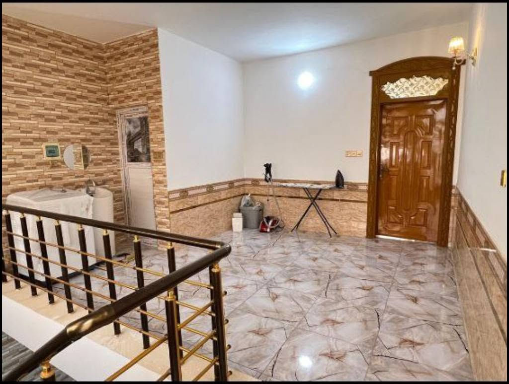 بسم الله الرحمن الرحيم 
تابع الصفحه ليصلك كل ماهو جديد
مكتب الابرار للعقار 

🌹 دار للبيع مساحه 100 متر 
🌹 حي الجامعه  منطقه ال 28
🌹 طابق ونص نظيف جدا 
🌹 شارع 10 
🌹 بناء درجه اولى صب كونكريت 
🌹 وارضيه مرمر  ومكان مميز 
🌹 غرفتين نوم 

💎 طابق الاول 
غرفه و صاله واستقبال ومطبخ وصحيات

💎 طابق الثاني 
غرفه وصاله وصحيات 

للاستفسار الاتصال عله 
***********

🌷 عنوان المكتب / النجف الاشرف 
🌷 حي السلام نهايه شارع ابو الدجاج النجف, العراق
