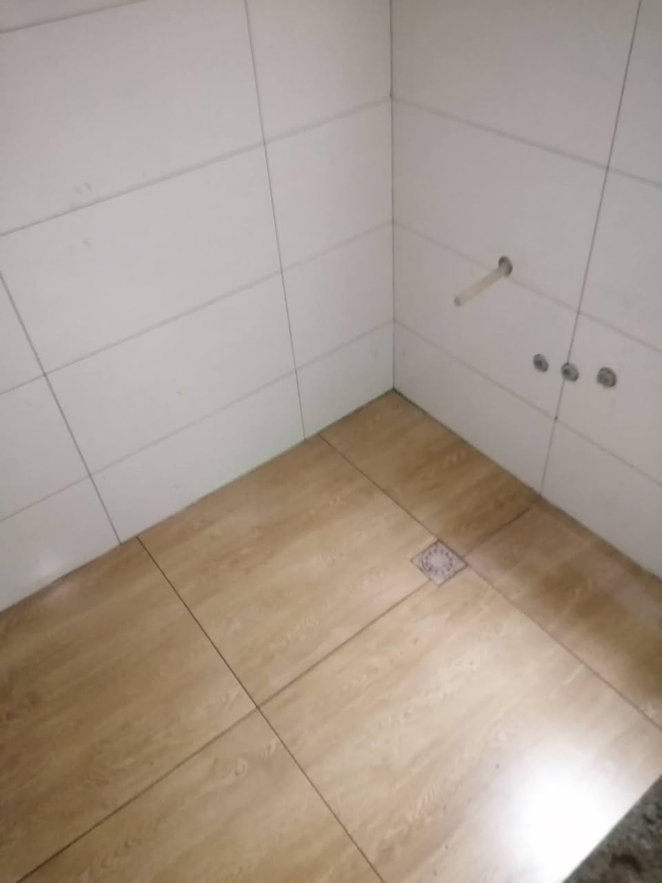 السلام عليكم
خلفه سراميك بورسلين مرمر ترمين مقاولات متفرغ حالياً ***********
