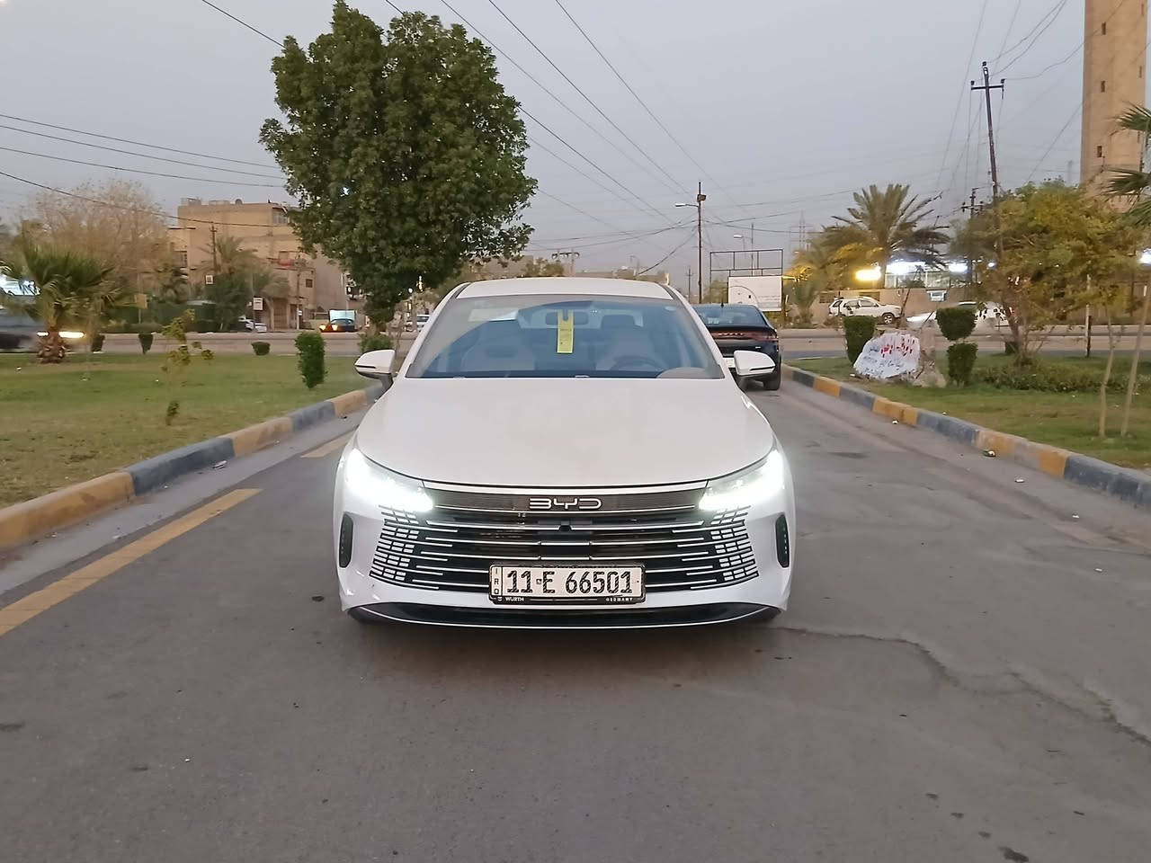 السلام عليكم
BYD
دسترويل 
مديل :2025
ماشيه : ١٩ 
بيها بس بارد بخشم جاملغ الأمامي كد ٤ اصابع
وباقي سياره مكفوله
تشغيل عن بعد 
كير محرك مكفول
مرايات كهرباء 
كشنات ابيض رياضية
لد نهاري 
شاشه قلابه 
اشاير بل مري 
وبعد مواصفات دسترويل معروفه
السعر ١٩٣٠٠ 
عنواني بغداد الشهداء ،،،،***********
