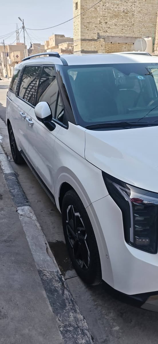 كرنفال ٢٠٢٥ • فول مواصفات • ماشي ٣٣٠٠٠