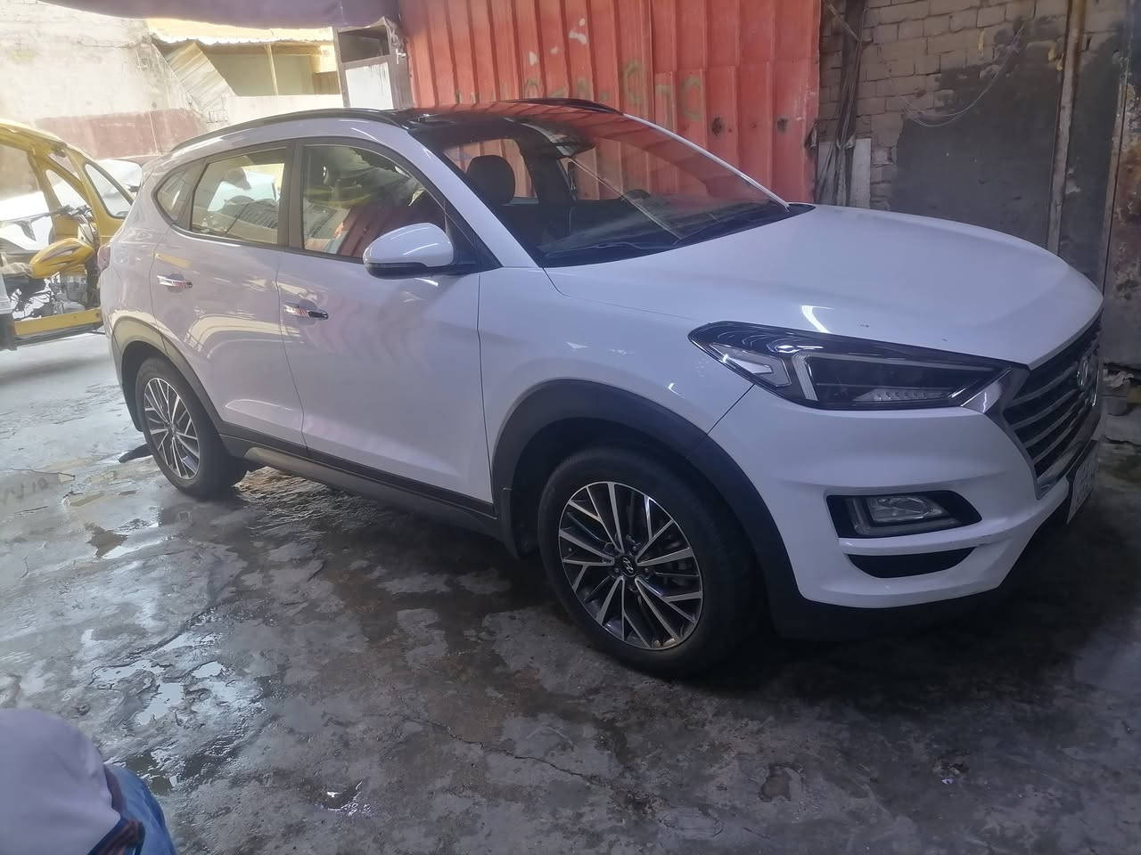 سياره توسان خليجي مابيه اي اضربها نظيفة موديل ٢٠١٩  شتدين و٥ وراقه مكاني بغداد
***********
