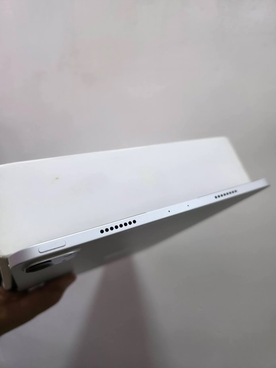 الغني عن التعريف 120 فريم✅
ايباد pro 11 M2 الجيل رابع 

اذكره 128 

مكفول من فتح وصيانه 

للتواصل  ***********

سعره 725 

بيع او مراوس 

مكاني بابل ما عندي توصيل
