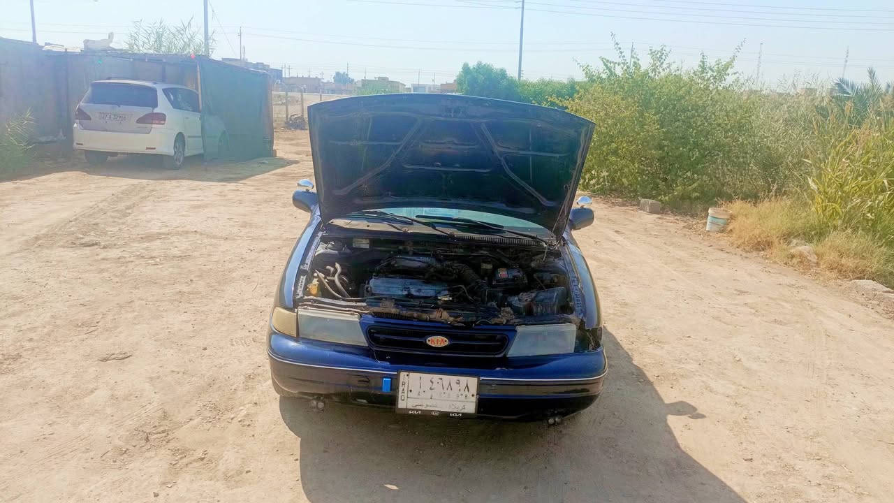 للبيع كيا سيفيا موديل 93 رقم كربلاء الماني وشرعي 
بيته بابل الهاشمية 
السيارة معمره جديد سيارة كما موضحه في الصور 
المرفقة بالمنشور أعلاه 
السعر ٢٣ مع المجال البسيط 
السنوية منتهيه سنة ٢٠٢١
مكينه مفتوح
كير اتوماتيك 
للاتصال على الرقم التالي
 ***********
مكان السيارة الرفاعي
