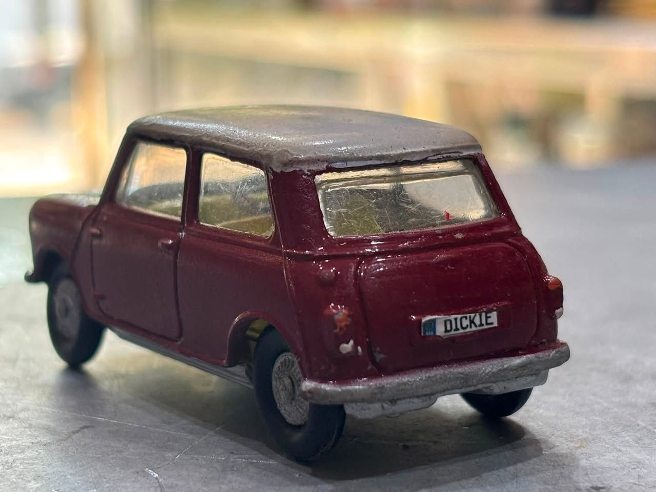 Mini Cooper
.
.
.

أنتجت هذه القطعة بواسطة شركة Corgi 
صنع في بريطانيا 🇬🇧 

حجم 1:43

السعر 11 الف

تواصل على الرقم ***********
او على الخاص
