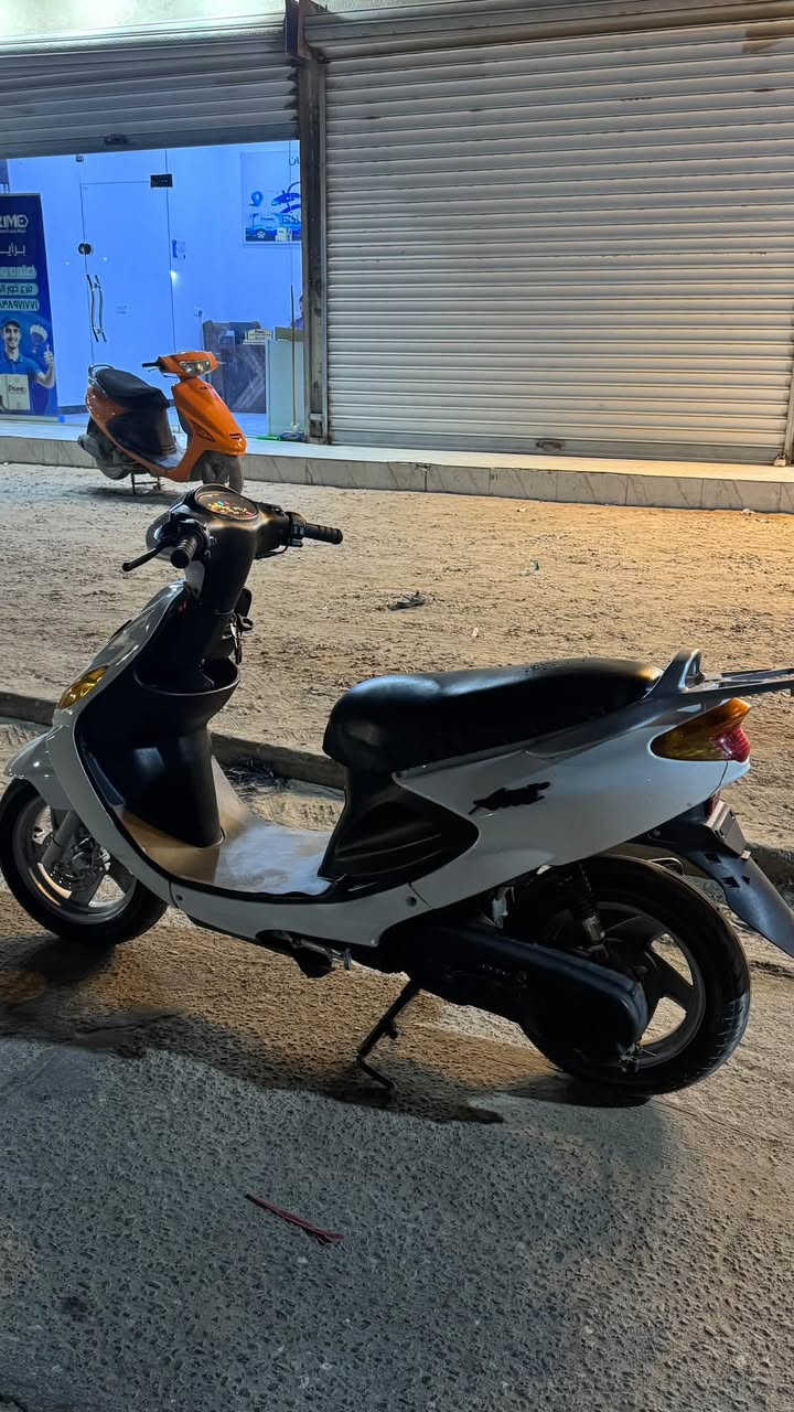 دراجه لكزز للبيع جديده وبلاديه كفرات بلاديه دراجه ما ملعوب بيها ( باتري وكلجات ولايتات وكهربائيات كله جديد وشغاله سلف وهندر دراجه جديده مكان الدراجه خور الزبير شارع النادي 
الشراي يتصل وبخدمته انه مكلف بلنشر ***********
