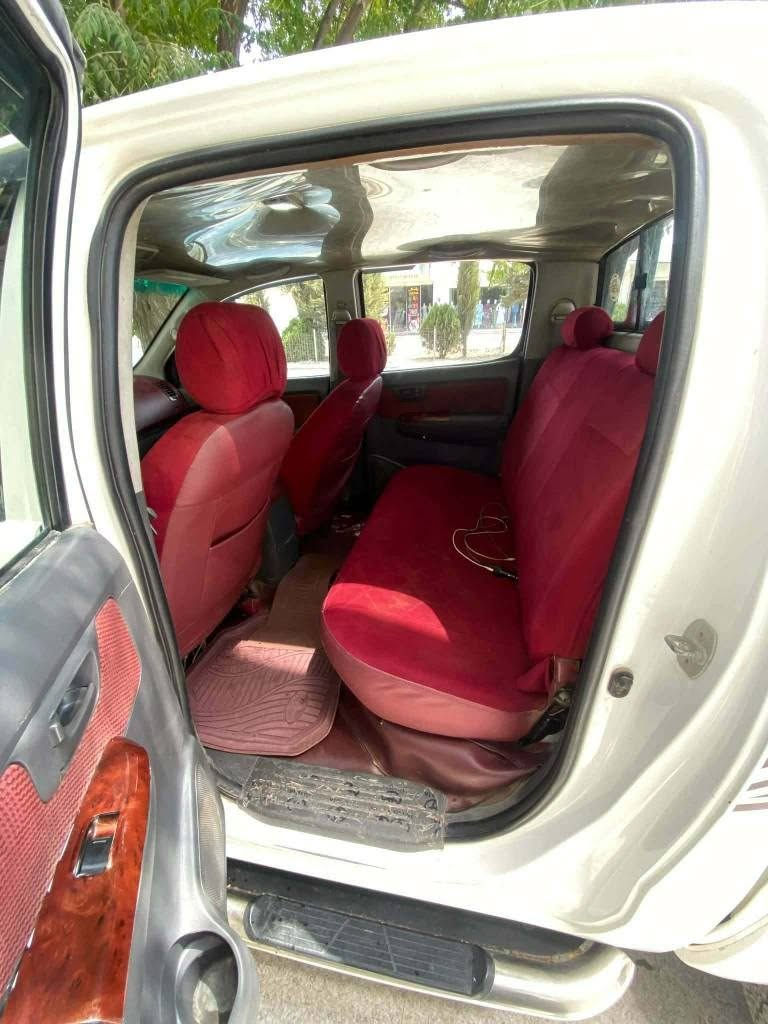 Toyota hilux 2013
پارچەڕەش سەقف و شان و دەعمی پێش و دوا بەشەرت سەنەوی تازەیە سەیارەیەکی پاک و جاهیزە بێمەسرەفە تەحویل هەر دەقەیەک بتەوێت بەناوی خۆمانە سەیارە هی ماڵە هی مەعرەز نیە تەقەو ڕەقەی نیە تەبرید سارد و گەرم بەشەرت  نرخی172معامەلە سەیارەکە لەسەیدسادقە بۆ زانیاری زیاتر ***********
*********** حلبجة, السليمانية
