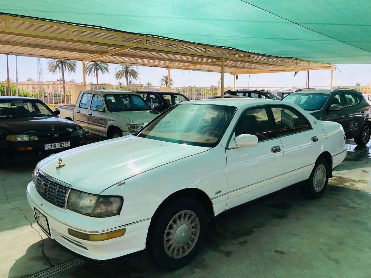 السلام عليكم للبيع كراون بطه 1995رقم انبار فول مواصفات تبريد قطعتين ثلاجه خلفيه كفاله عامه بيها شبر صبغ بل جاملغ الامامي كير مكينه 2,500حاويه توني شادهن صدر امامي خلفي جديد تخم تاير نص عمر داخل جديد بدون قطره خياس السياره ما معمره هيه جديده مكان السياره صلاح الدين بلد السعر 55وبيها مجال***********
