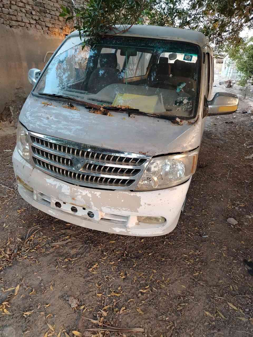 فوتون ٢٠١٠ للبيع الاتصال على هذا الرقم ***********.المكان
