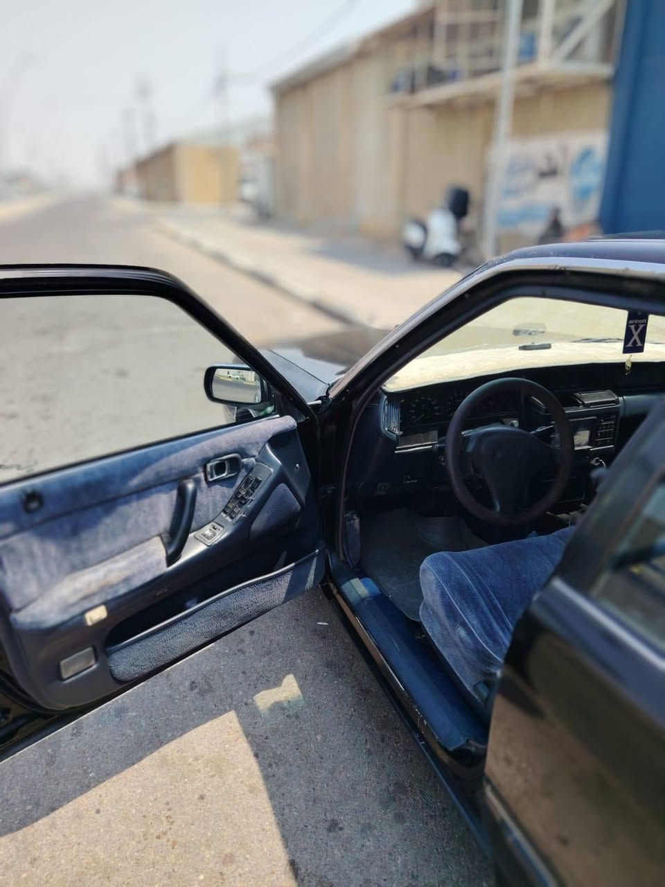 سلام عليكم
ارنب طويل دبل تريشه. 
سياره جاهزه من كلشي مكفوله من ضربه من مكينه. 2500وكير
وحداديه تبريد ثلج❄ تايرات جدد سياره جديده حيل مكان
شرط تحويل  بصره ابي الخصيب السعر 75 
***********
