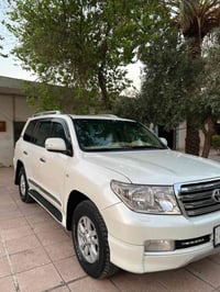 للبيع او مراوس  لاندكروز موديل 2011سياره بيها قبق جنطه مبدل لين دبل بي...