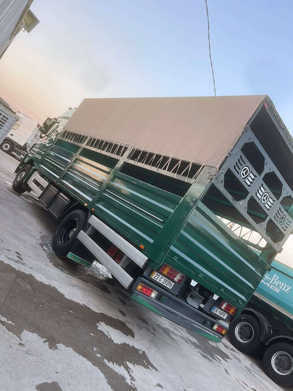 Actros 1844.  2006.  سيارة جديدة مقفول عنوان السليمانية.  ***********
