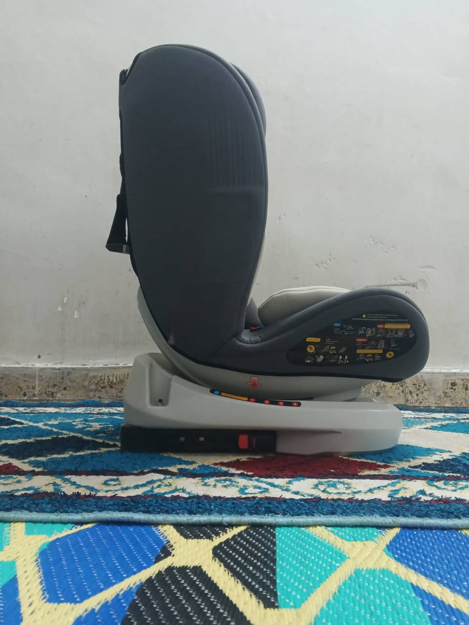 كرسي سيارة • للأطفال