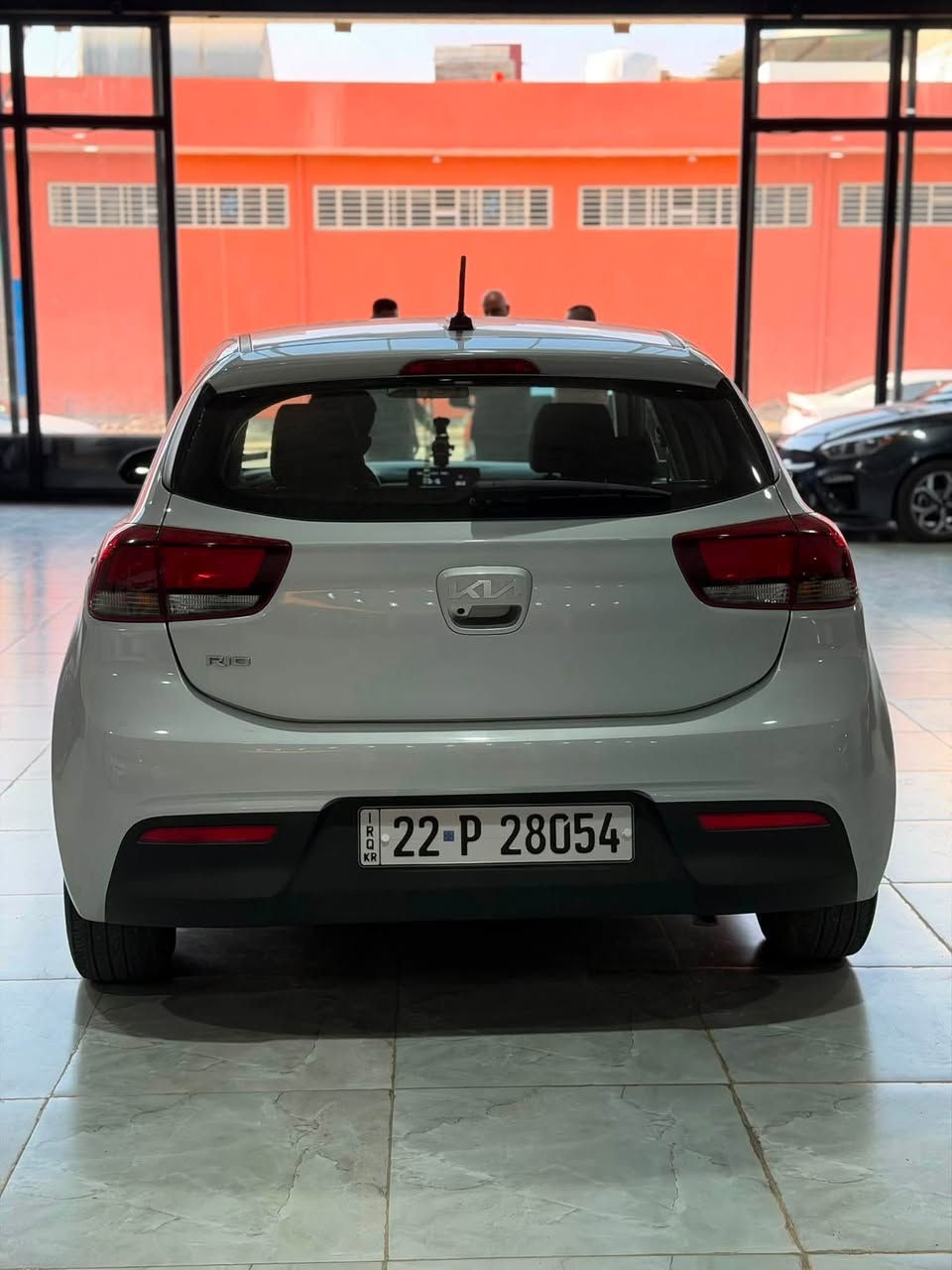 � للبيع كيا ريو LX موديل 2023
✅ الممشى: 36 ألف كم
✅ السيارة بحالة جيدة
✅ الحادث: بوند فقط (صبغ خارجي)، بدون دواخل
✅ مواصفات فئة LX:

* محرك 1.6 لتر
* ناقل حركة أوتوماتيك
* شاشة مع Apple CarPlay وAndroid Auto
* كاميرا خلفية
* تحكم بالمقود
* مرايا كهربائية
* نظام ABS ووسائد هوائية
* تكييف ممتاز

💰 السعر: 118 ورقة، وقابل للتفاوض البسيط.

📞 للاستفسار:
***********

📍 الموصل – مدينة المعارض الحديث
