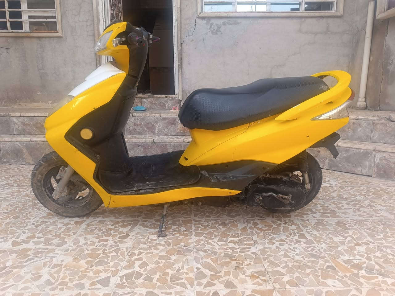 سلام عليكم ماطور للبيع شغال بس سحب مالو ضعيف سعر 150 بي مجال حك جيه
***********
***********
