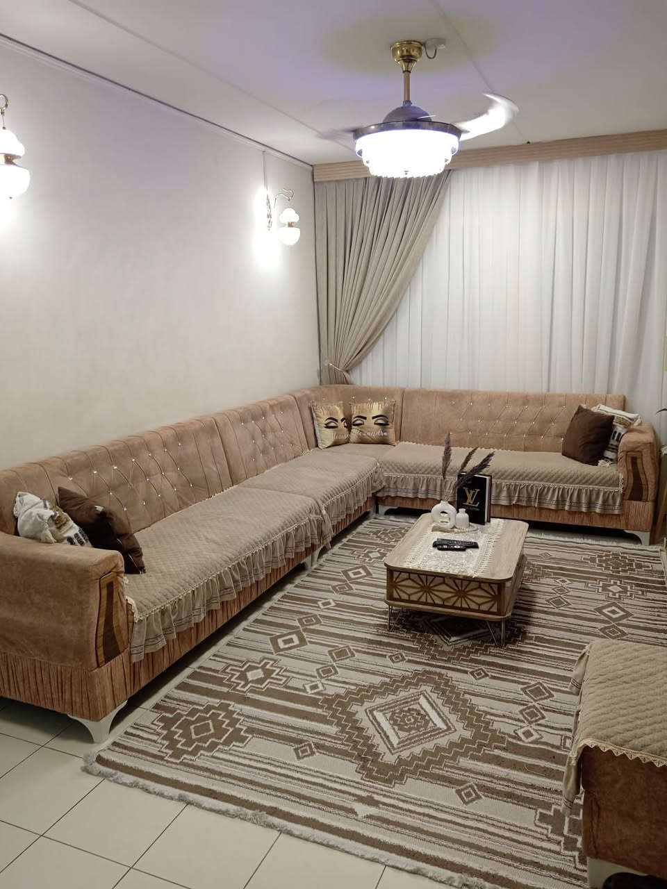 ديوان • ١٠ مقاعد • طبله وسطيه