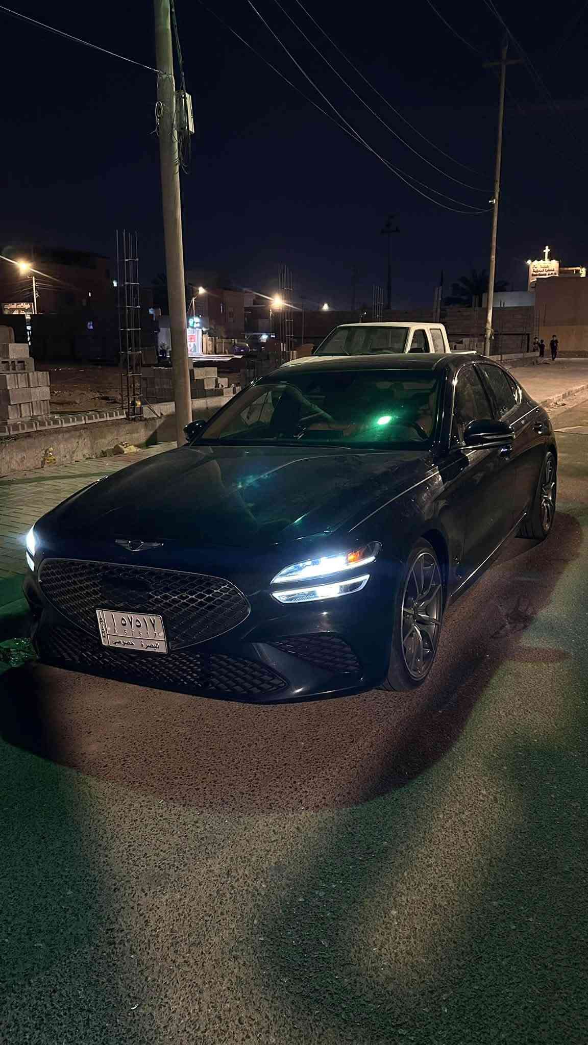 السلام وعليكم يولد جنيسس g70 2022 للبيع او للمراوس حسب القناعة  السيارة داخلة تعمل وتسير لا ضربة لا صبغ لا امبدل بيه شي + بيه مكانات بارد خفيفات جداً آثار دحچات الحاوية بالميناء لا اكثر ولا اقل رقم بصرة العنوان البصرة الجبيلة  للاستفسار الاتصال على الرقم ***********

نص مكتوب في الصور:
- ☑️☑️