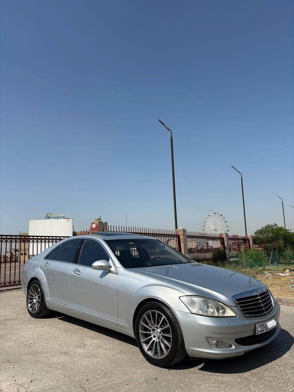 السلام عليكم للبيع او للمراوس حسب القناعة مارسيدس s350 سلايد خمس بيبان شفط بردة خلفية مقاعد تدفئ وتبريد وباقي المواصفات معروفة السيارة جاهزة وخير من الله تبريد وباتري جديد وتخم تاير جديد كفالة بدون حادث بيها فقط صبغ اهلال جاملخ خلفي فقط بدون حادث  رايدها ب 180 ورقة تاج راسي ميعجبك المنشور  اعبرة انشاءالله اتحصل احسن منها مكاني بغداد حي الجامعة *********** بغداد, العراق
