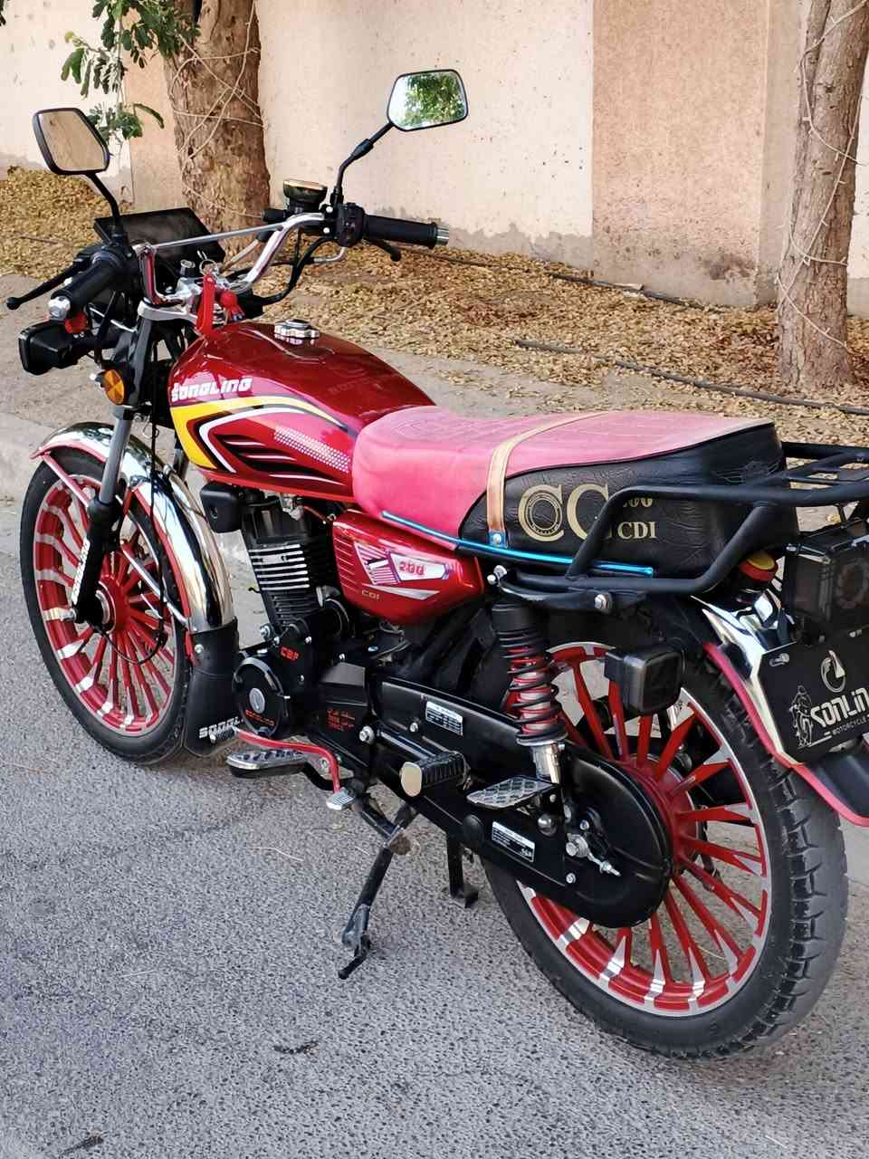 سلام عليكم سونك للبيع موديل 26 عله وضع شركه مكينه 200cc ضاغطه وزنجيل لموطور جديد مثل ماموضح  سعر مليون وميه وبي مجال (1100) اتصال عله  الرقم*********** مكان الانبار قضاء عانه
