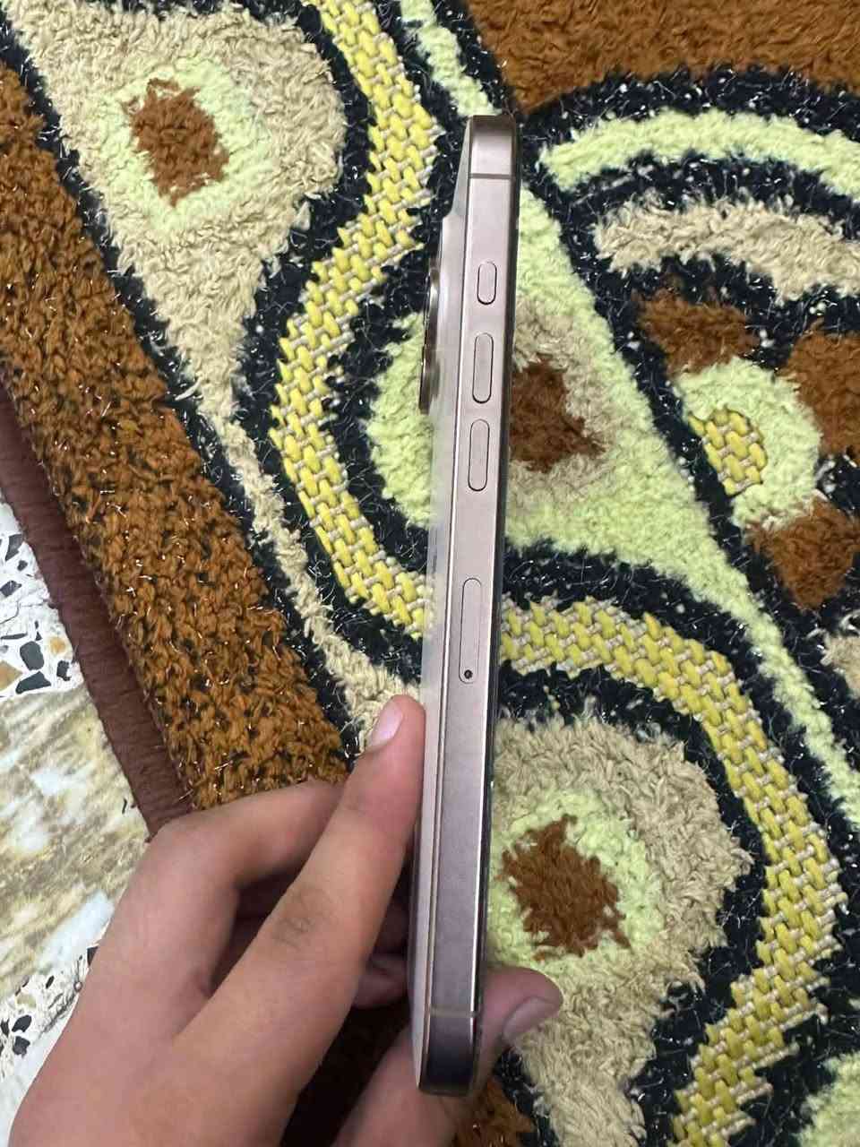 السلام عليكم ايفون 16 برو ماكس
ذاكره 256 وتر برو شرق اوسط بطاريه 97 وكلشي مابدل بل جهاز وكارتونته موجوده والشاحنه موجوده 

لتواصل والاستفسار ***********
