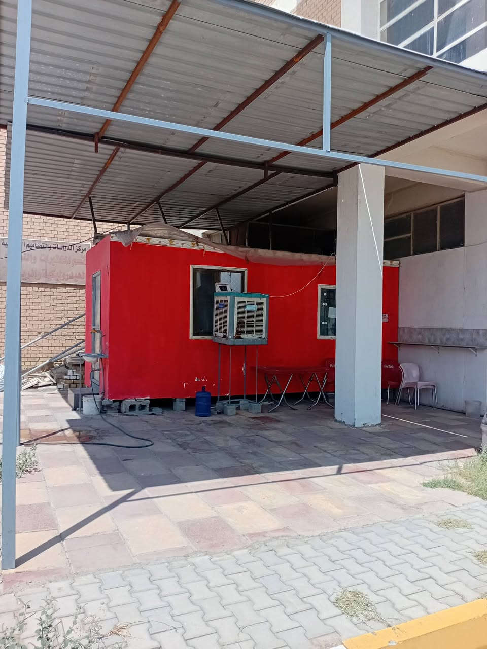 سلام عليكم
كرفان للبيع 
طول 6 متر 
عرض 240 
ارتفاعه 260 
مغلف داخله بليت جكر المنيوم 
والخارج بوردكس  والارضيه خشب ومغلفه بليت جكر 
مكاني بغداد الكريعات 
***********
