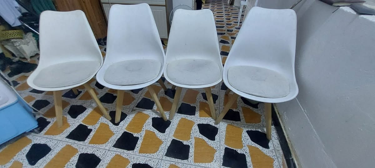ميز طعام تركي عاج خشب اخو الجديد  ديوانيه شارع الخصيمه سايدين مقابل زها مول جهة قصابية السجاد داخل الفرع بالضبط رقم ***********
