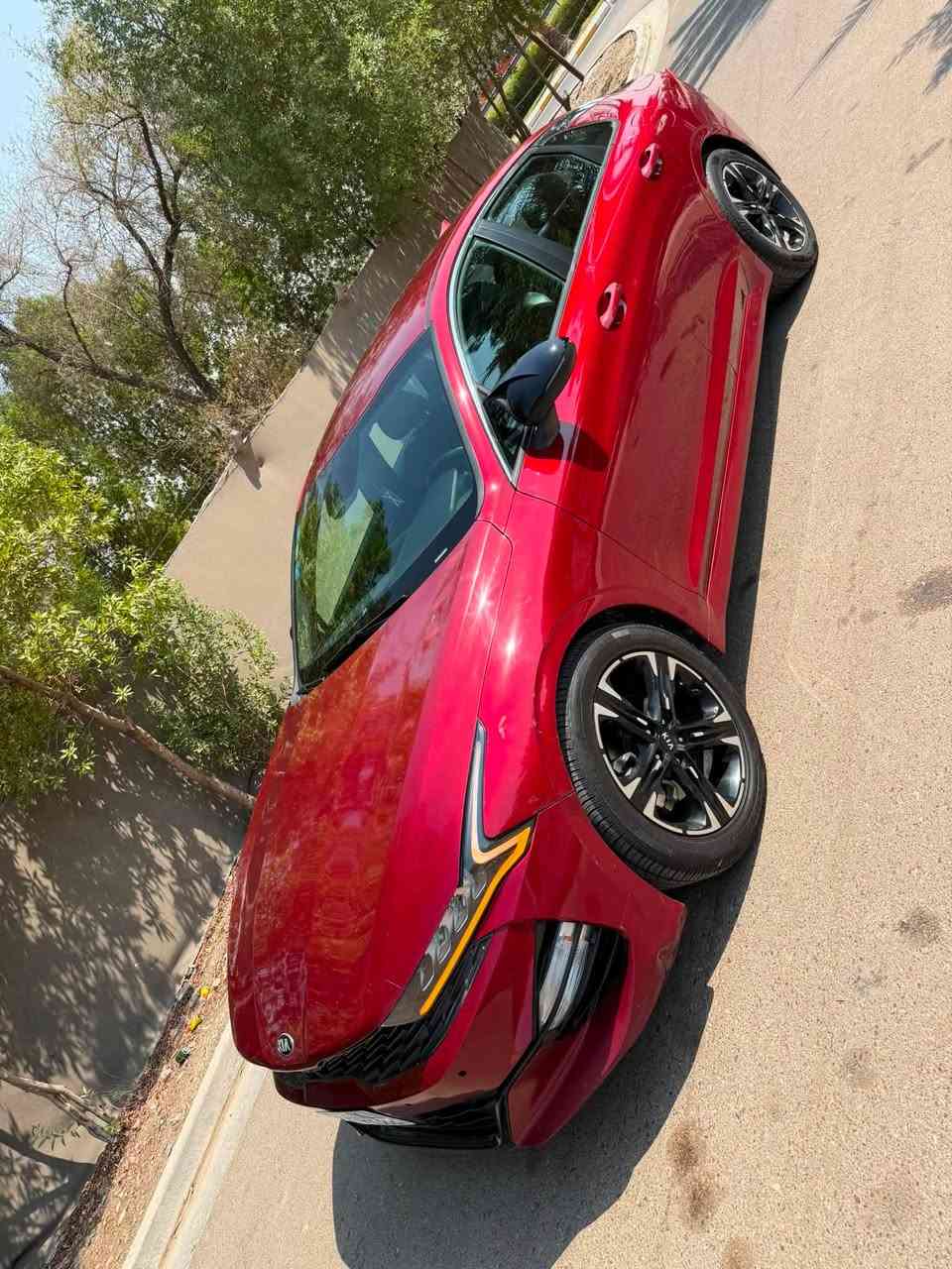 السلام عليكم
للبيع فقط بدون مراوس 
K5  2021. GT LINE
امريكي 1600 توربو 
حادثها بنيد ودعامية امامية
الراديترات بلادية حادث امريكا
ايرباك ستيرن 
حادثها بالعراق خلفي نص الصندوك صبغ جوة المسطره
المواصفات فول مواصفات عدا البنوراما 
رادارات امامي وخلفي وجانبي 360 درجة
شاشة وسطية كبيرة تدعم ابل كار + اندرويد
توقف تلقائي 
قيادة ذاتيه 
مثبت سرعة 
تحكم ستيرن جهتين + اوامر صوتية 
كير 8 سرعات AT دبل كلج 
4 وضعيات قيادة 
كرسي السائق كهرباء عدة حركات
مانع انزلاق 
كاميرا خلفية دوارة 
بصمة تشغيل + بصمة ابواب 
تشغيل عن بعد 
صندوك ذكي ينفتح عند الاقتراب 
ويل 18
وباقي مواصفات الجيتي لاين معروفه 
 كير + محرك + صدر ممفتوح بي برغي بلادي 
وتاخذها على الفحص 
السيارة ماشية 49 ميل 
ملاحظة السيارة بيها حالوب بالقمارة فقط 
السياره بأسمي رقم وهزه وفحص كله جديد 
السعر 133 
مكان السياره بغداد الغزالية 
للاتصال ***********
