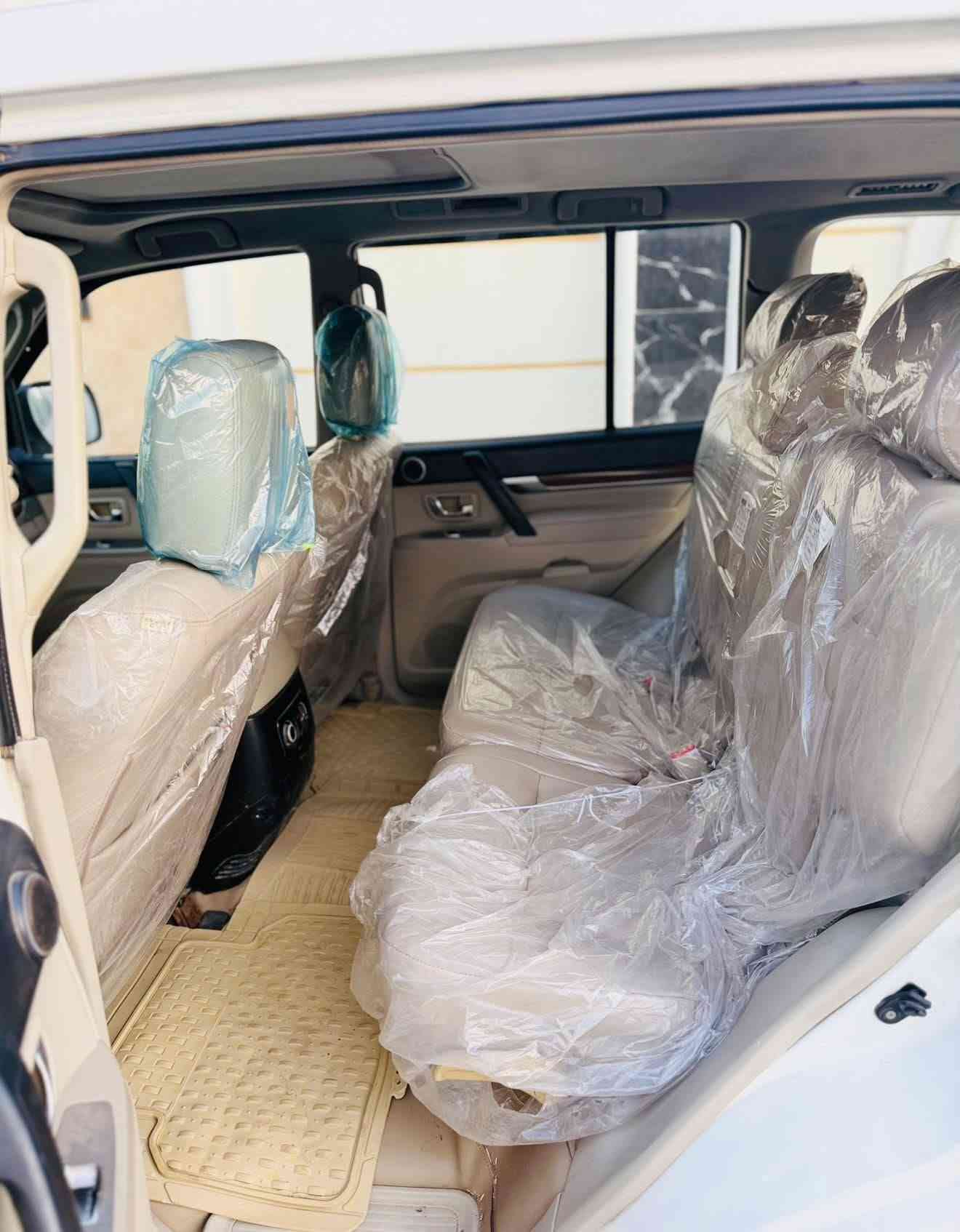 السلام عليكم باجيرو ٢٠٠٩ مكفوله كفاله عامه مكينه كشر كير تبريد حداديه تخم تاير غرفه جديده السياره جاهزه ماتصرف عليها فتحه السياره جديده كلش السعر ١١٥ وبيها مجال مكاني بابل القاسم موبايل ***********

