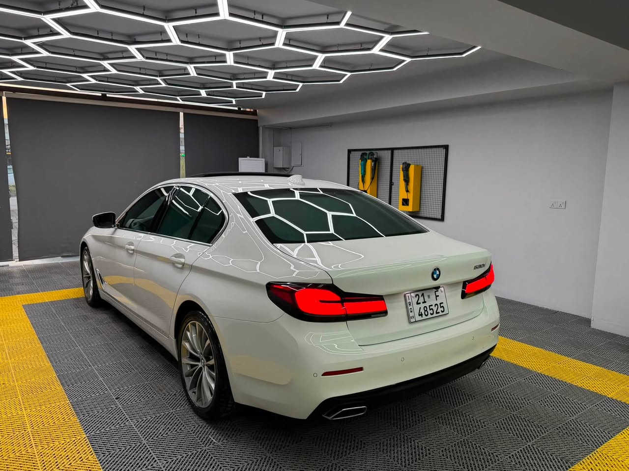 Bmw 530i  2023
40 mil 

***********

