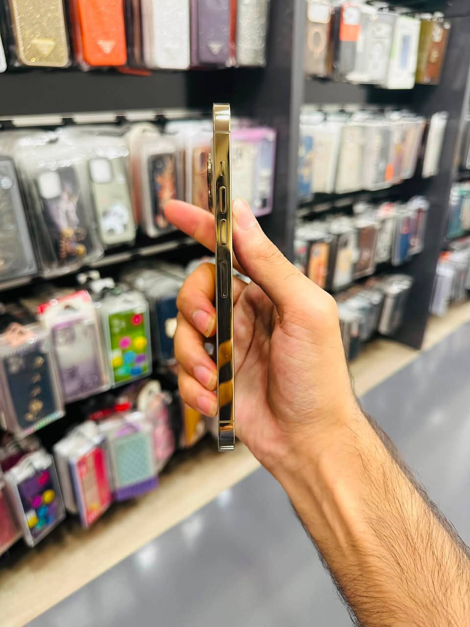 🔥 عرض خاص🔥 

‏
‏📱 ايفون 13 بروماكس مستعمل 

💵السعر745 الف

💾ذاكرة 256GB

🔋البطارية 88
  ————————- ————————
🏛العنوان: صلاح الدين تكريت شارع زهور مقابيل مركز النمور مجاور كوين 
📞📞هاتف***********

