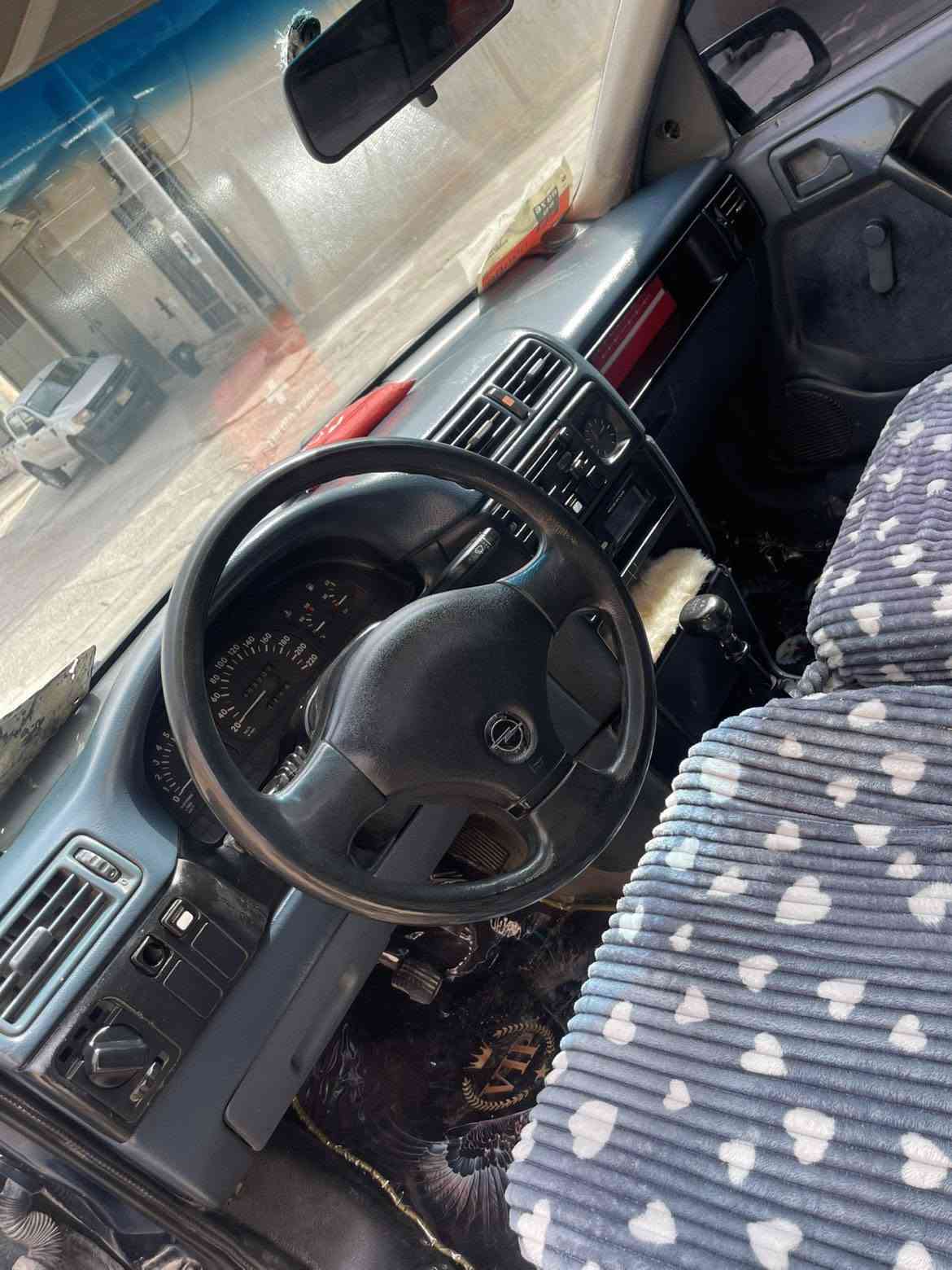 ١٩٩٠ • شغال • كويسينجاك