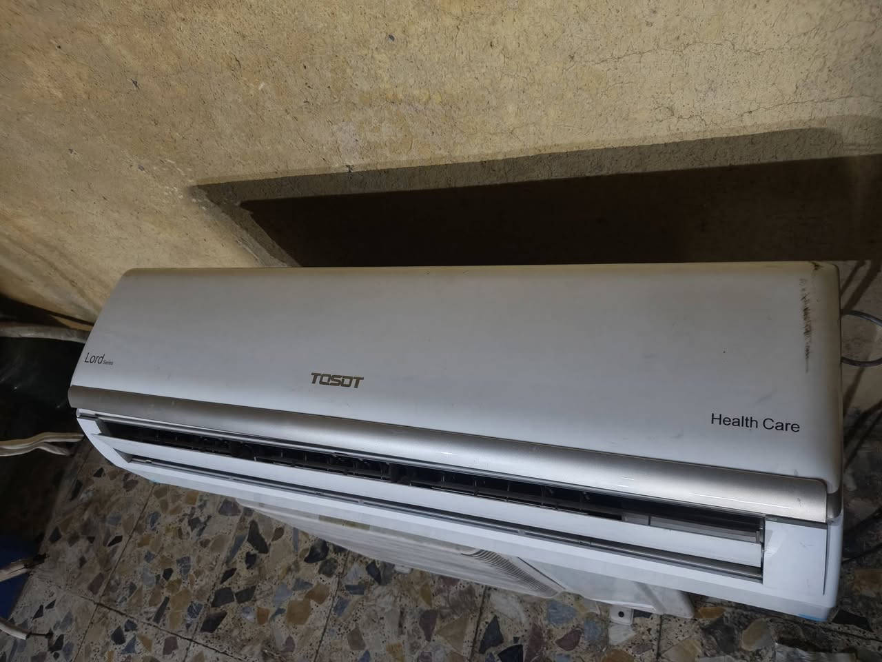 سبلت 2طن فقط يفصل غيردخل تصليح نضيف كامل نقص بواري فقط سعر 225الف بغداد المشتل ***********
