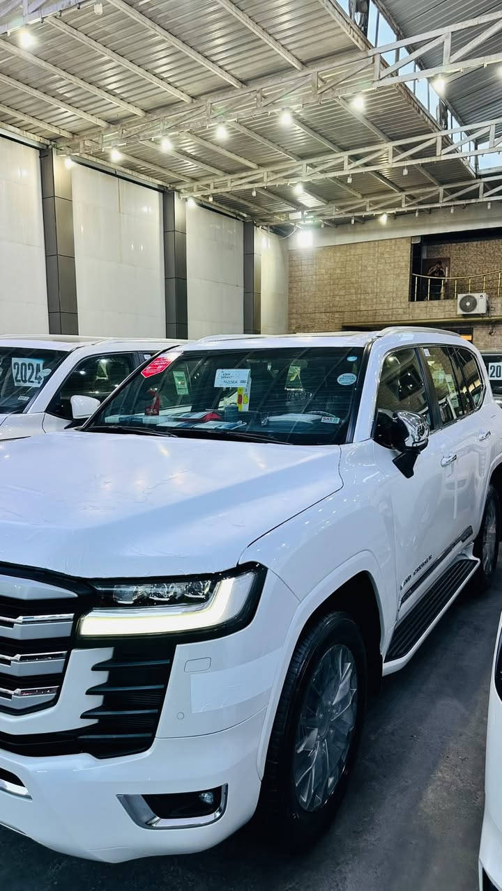 لاندكروز VXR • ٢٠٢٣ • ٢٩٠٠٠ كم