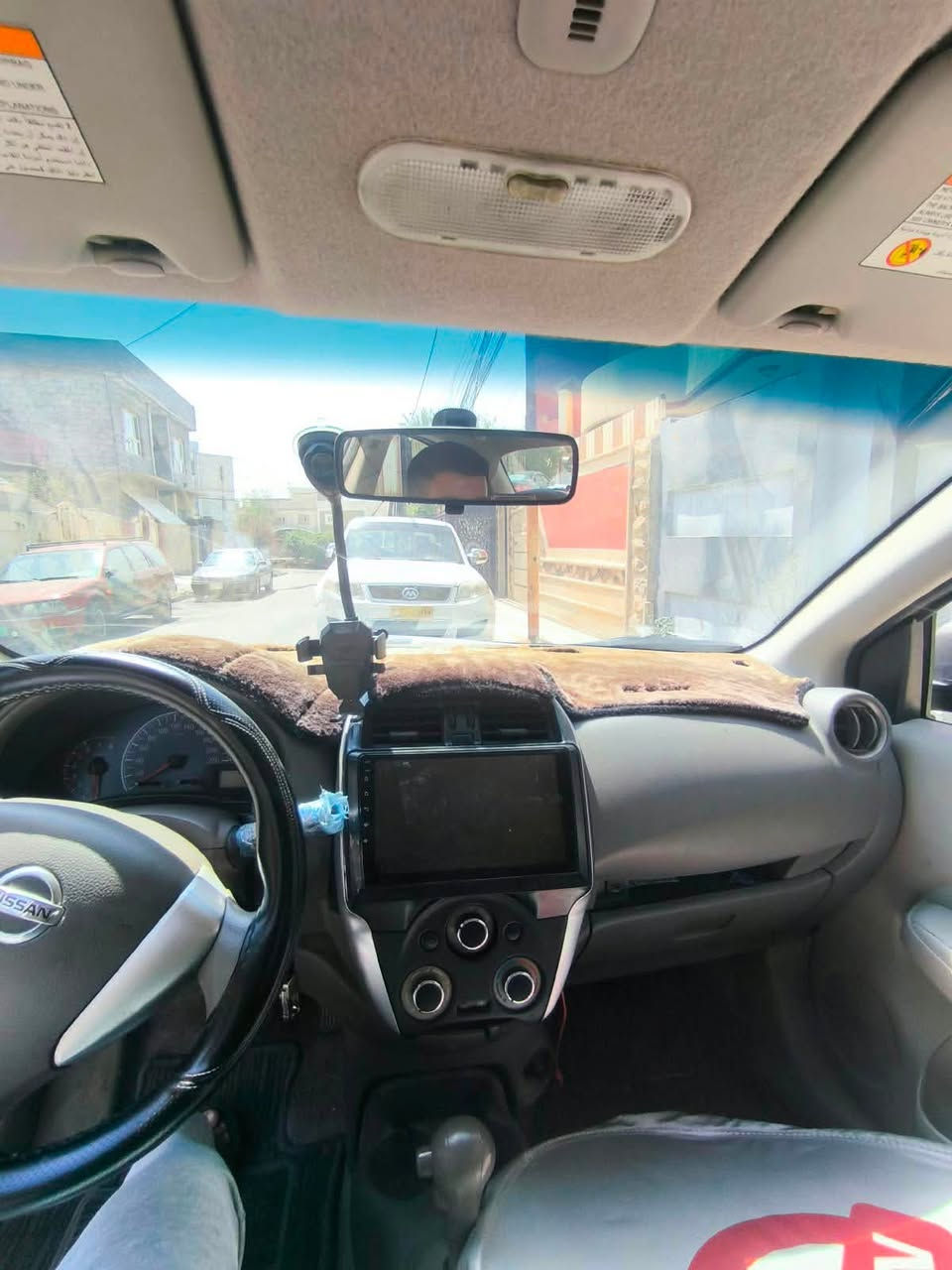 نيسان صني ٢٠٢٢ هندي 
ماشيه ٥١ الف
سيارة جاهزة من كلشي 
بيها صبغ جاملخ الخلفي جهه السكن 
والباب خلفي بس بخ 
بدون دواخل 
مكينه وكير شرط 
للاستفسار ‭***********‬
