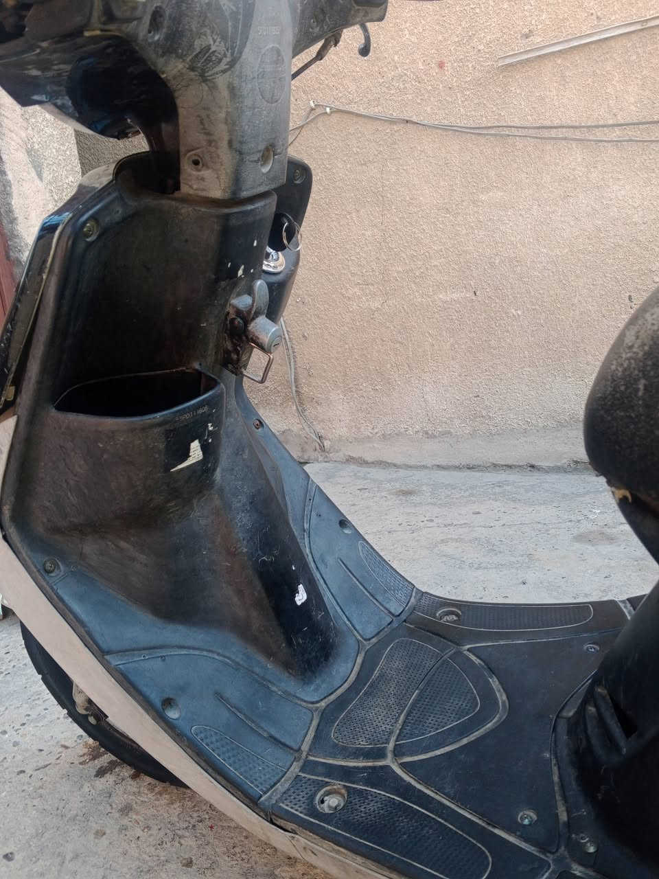 ماكس قجمة 120مكينة ابلادية لا تنقيص ولا تبخير ولا نضوح شغالة نكرة بي وقت سلف هندر كهربيات شغالة كابرتر اصلية مال كراب الدراجة السعر 300مكاني بغداد حي الجهاد ***********
