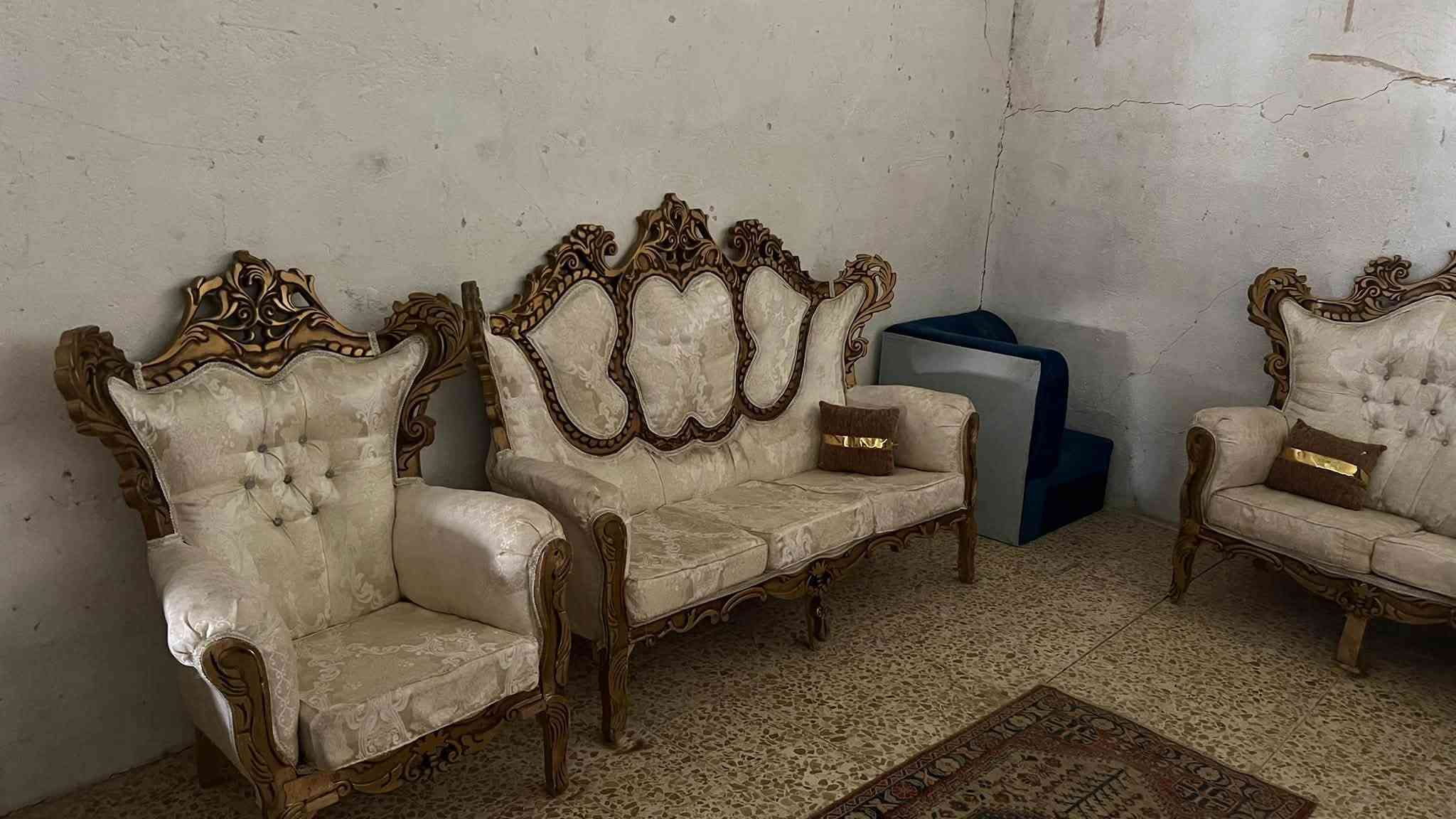 مستعمل نضيف كلمن وسعره العنوان نجف حي الرحمه توصيل اكو للتواصل الرقم*********** بي بس واتساب والاسعار مناسبه
