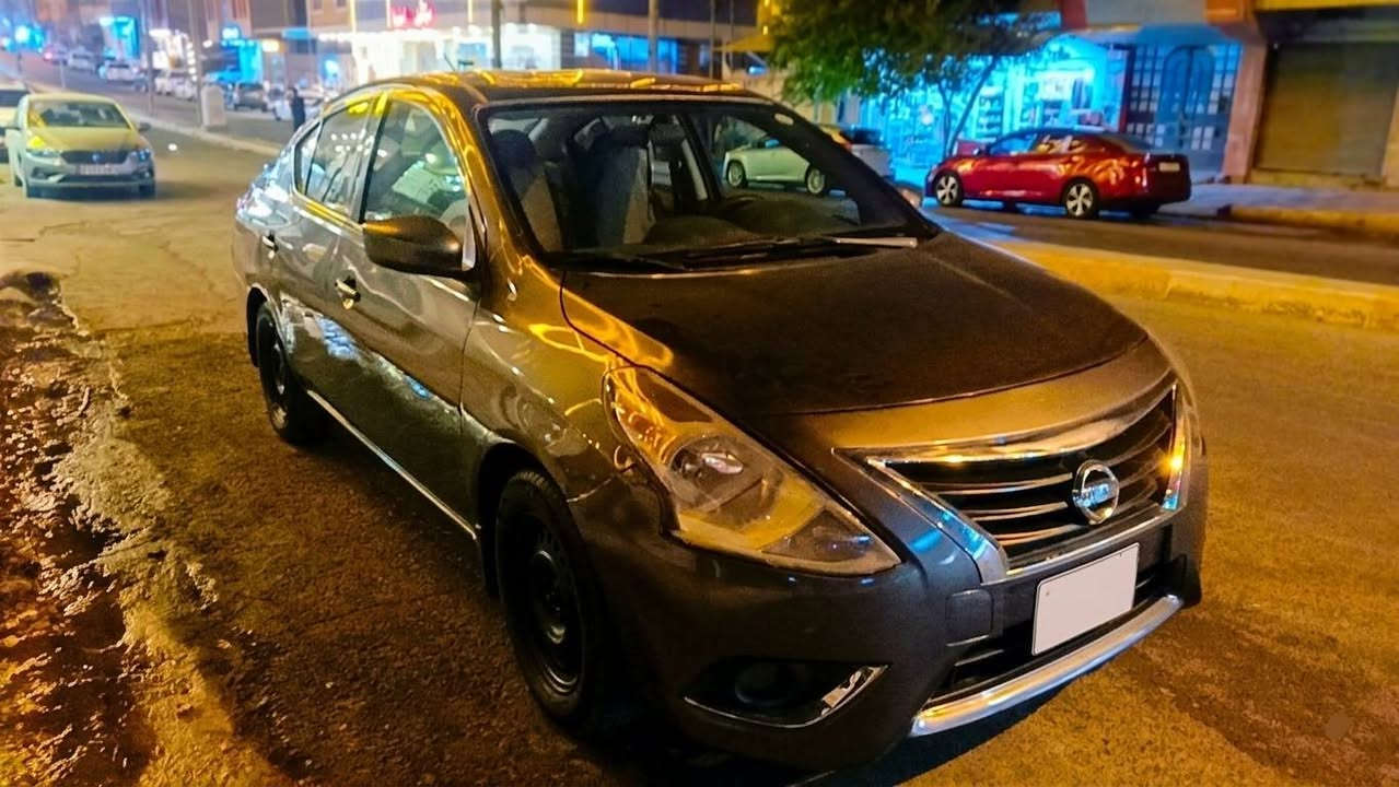 Nissan Versa 2017
نیسان ڤێرسا ​مودێل 2017 ئۆپشنی S
***********
​ ئۆتۆمبێلێکی زۆر خاوێنە، ره نگ نفتى گێڕ و مەکینە بەشەرت، ئۆتۆماتیک هەموو شتيكى به شه رت سياره كه ى توند و تؤله
بۆیاخ ٤ پارچەی بۆیاخە يه ك قرجى بچوكى پيشى هه يه
​مەکینە: 1.6 لیتر (4-Cylinder / ٤ پستۆن)
​سیستەمی دەنگ: ڕادیۆ، CD Player، Aux بەنزینی کەم و خەرجی کەم 
***********
 ٧٩ ورقه و مجاليكى برايانه 
 شوێن هەولێر أربيل, العراق
