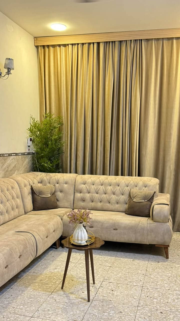 ديوان تركي 9 مقاعد نضيف جدا ماركة العنوان الشعب ***********
