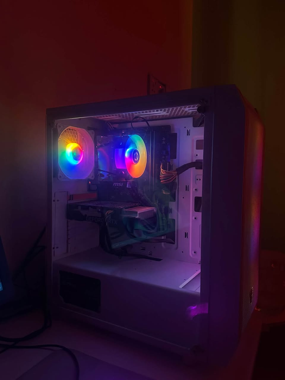 جميعة PC كاملة للبيع 🔥

🖥️ المواصفات:
• CPU: Ryzen 5 5400
• Motherboard: MSI MS-7B84
• RAM: 16GB DDR4
• GPU: MSI RTX 3050 8GB
• Storage: 1.5TB
• شاشة Samsung 75Hz
• كيبورد + ماوس
• سماعة 🎧
• Mouse Pad 🖱️

💰 السعر: 800,000 دينار

📍 الموقع: ميسان ويوجد توصيل

📞 للتواصل: *********** واتساب فقط
