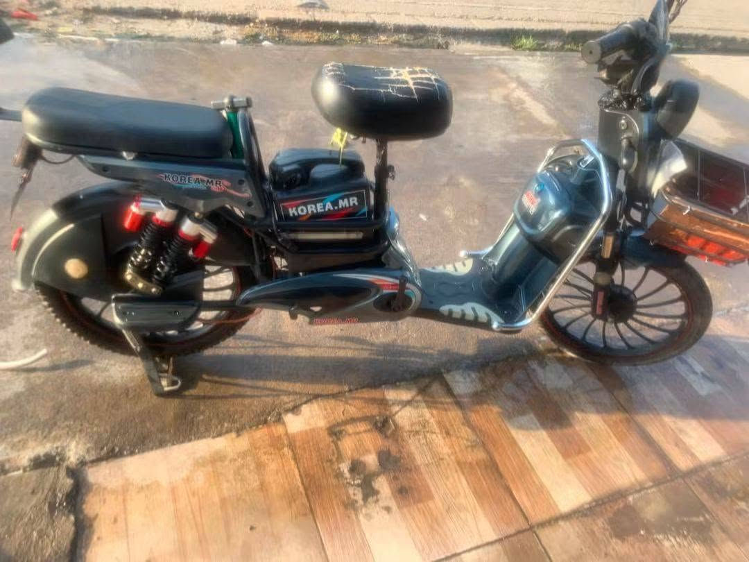 السلام وعليكم عندي هاذا الماطور جديد مثل ما موضح بل صورة ماطور نضيف السعر 200 او بي مجل العنون حي فلسطين رقم الهتف ***********
