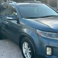 سورنتو 14 حادث فخذ بها السعر 115 بها مجال 07822214410
