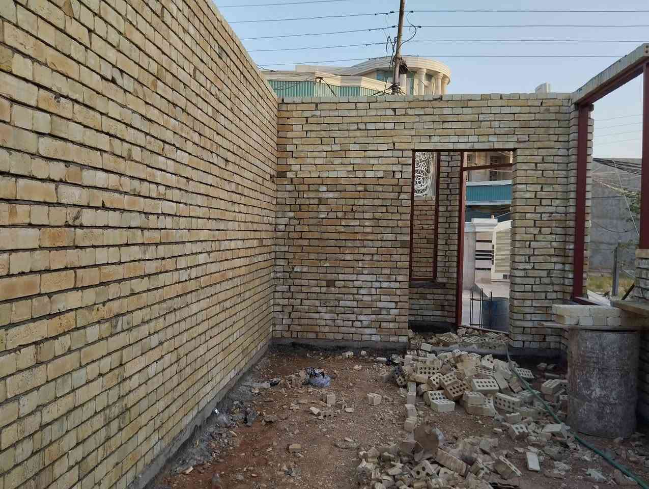 خلفه بناء