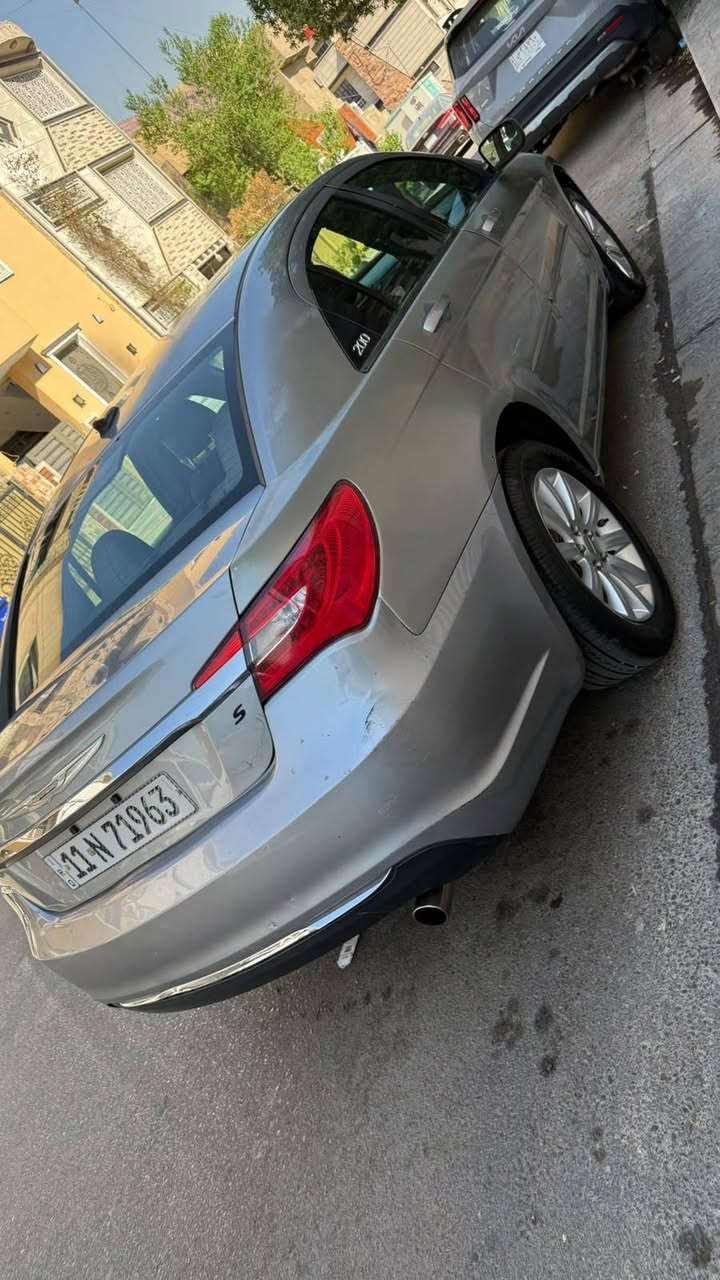 كرايسلر C200  موديل 2013 مكينه 2400 
سنويه بسمي العنوان شارع فلسطين
تبريد ثلج ❄️ (السعر 68) ***********
مكينه كير خير من الله 
حداديه تخم تاير باتري تراي نعمه 
 كهربائيات كلشي شغال بلسياره اوبلخير علياخذه 
سونر مرفق بلصور
