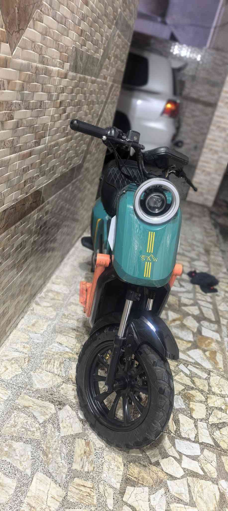 دراجه شحن • U2 طياره • ٥ بطاريات