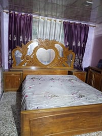 غرفه نوم صاج عراقي مستخدم متكونه من ٨ قطع ٥٠٠ الف وبيهه مجال للاستفسار...