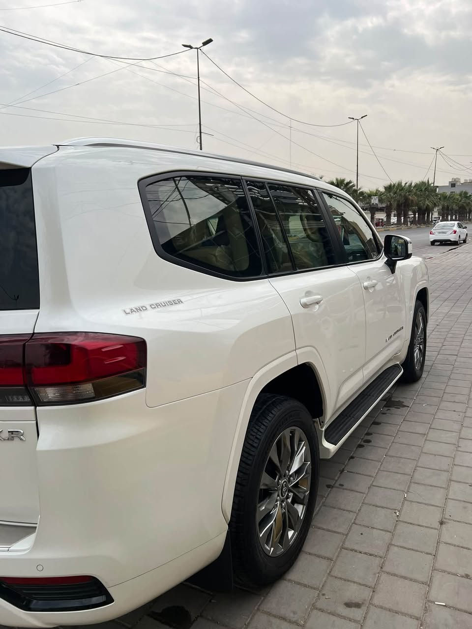 تويوتا •••• لاندكروز GXR
موديل ••••         2023       SAS ( ساز )

فول مواصفات ••• 3 شاشات ((تطبيق))

6 :: سلندر

محرك 4000 تنفس طبيعي 

ماشيه 37

جديدة جدا بحالة الوكالة 

جنطة كهرباء 

كراسي كهرباء 

جلد بيجي بلادي 

طفايه 

سلايت

3 شاشات بلاديه

تشغيل  عن بعد 

السياره فول 1/1

للاستفسار اكثر 

رقم بغداد

***********
