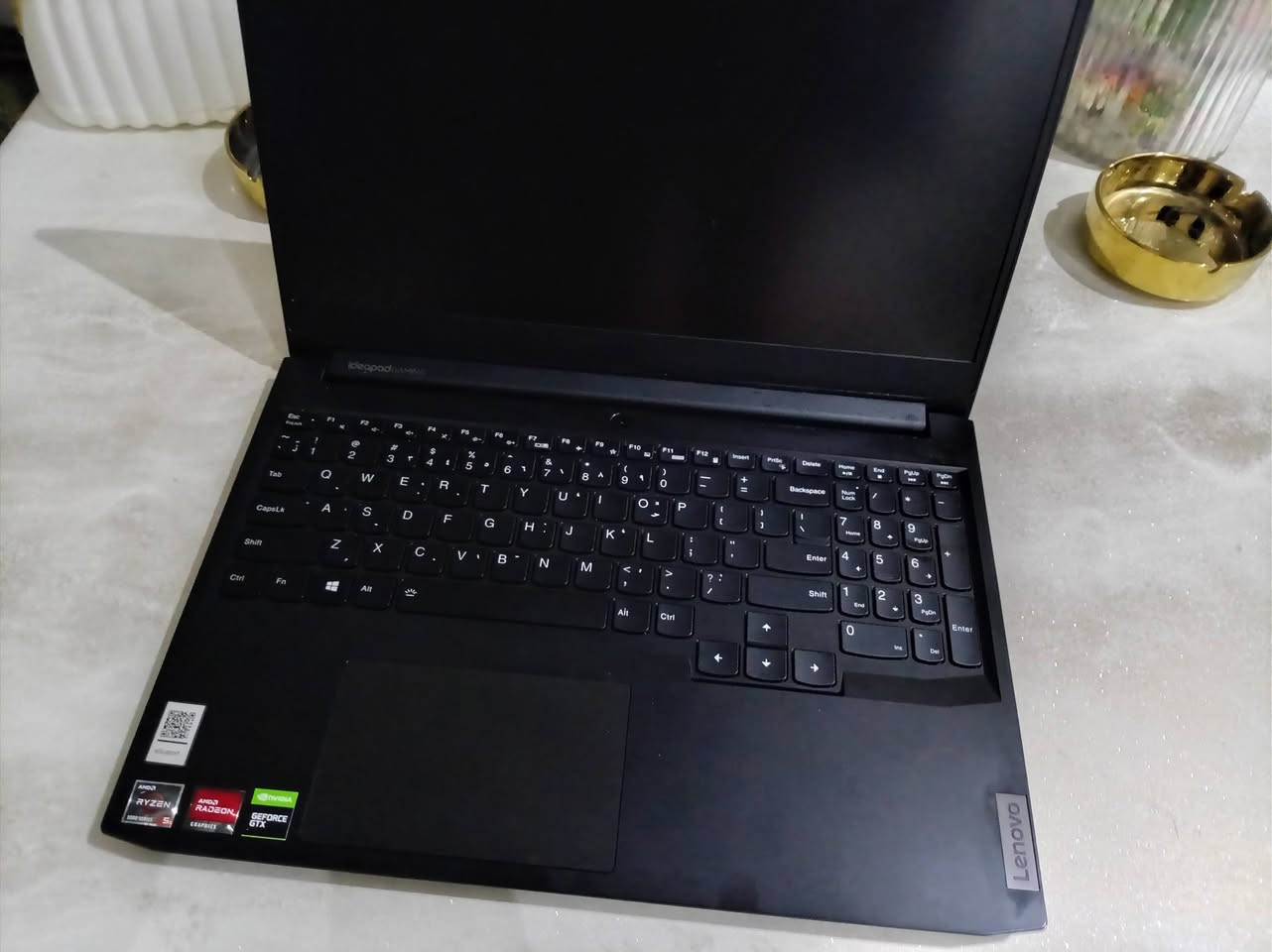 السلام عليكم ورحمة الله وبركاته
لاتوب نوع Lenovo
حلو ومستعمل كلش قليل محافظ علي علمود الدراسه
مثل ماموضح بصور
أخذته ب700 الله شاهد
مستعجل على بيعته
رايده ب375
العنوان بغداد شهداء البياع
الرقم ***********
واتساب فقط
