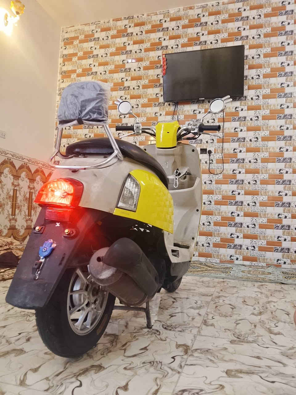 سلام عليكم دراجه ماكس بوليس نوزل دراجه كفاله عامه من تاير لتاير ما مفتوحه لسعر 850وبيهه مجال مكان كوت للتواصل ***********
