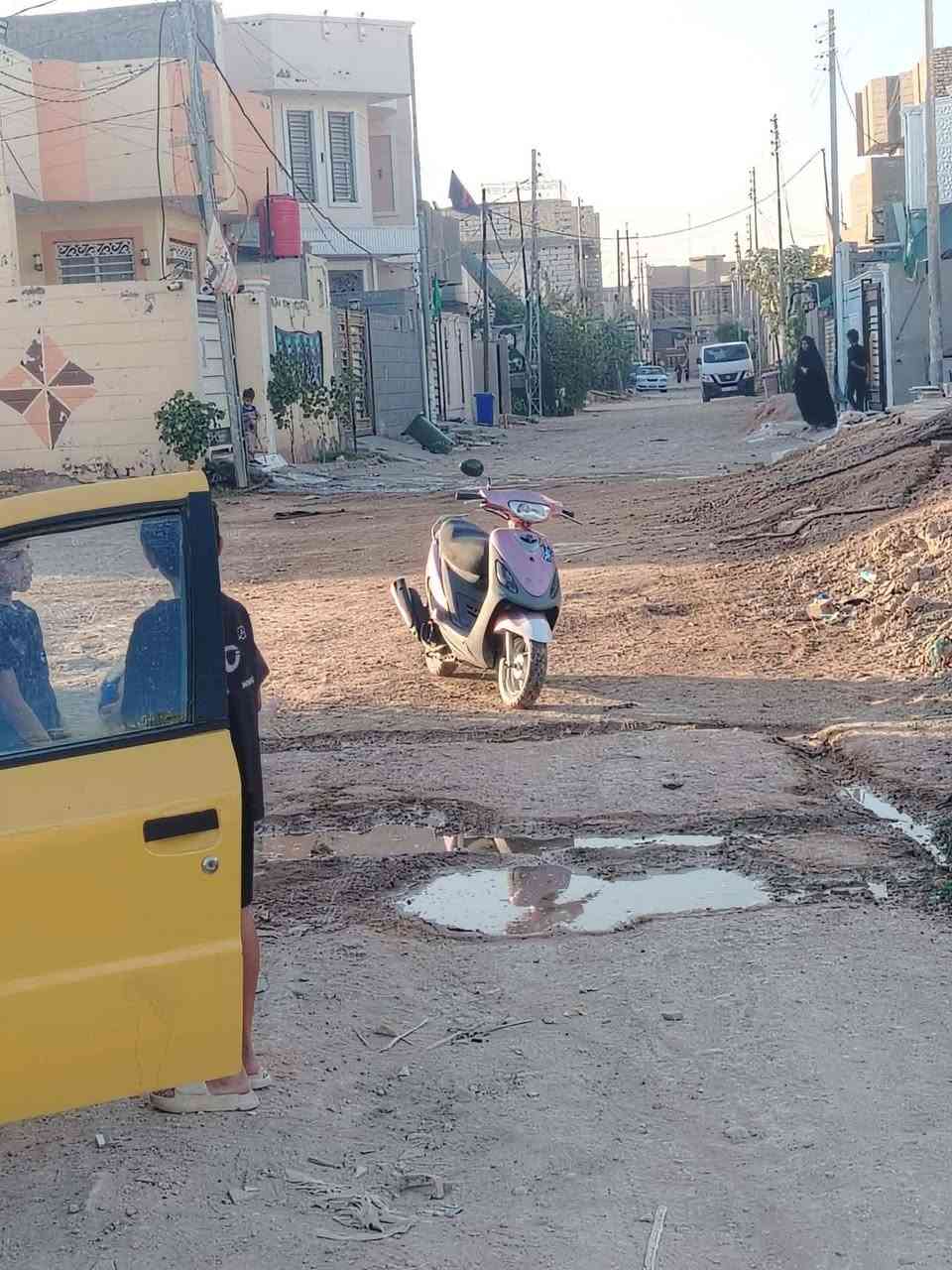 السلام عليكم يوجد لدينا قطعه للبيع حي المستقبل المساحه ٢٠٠م سند ٢٥ النزال ٢٠ الواجهيه ١٠ للاستفسار الاتصال على الرقم ***********

